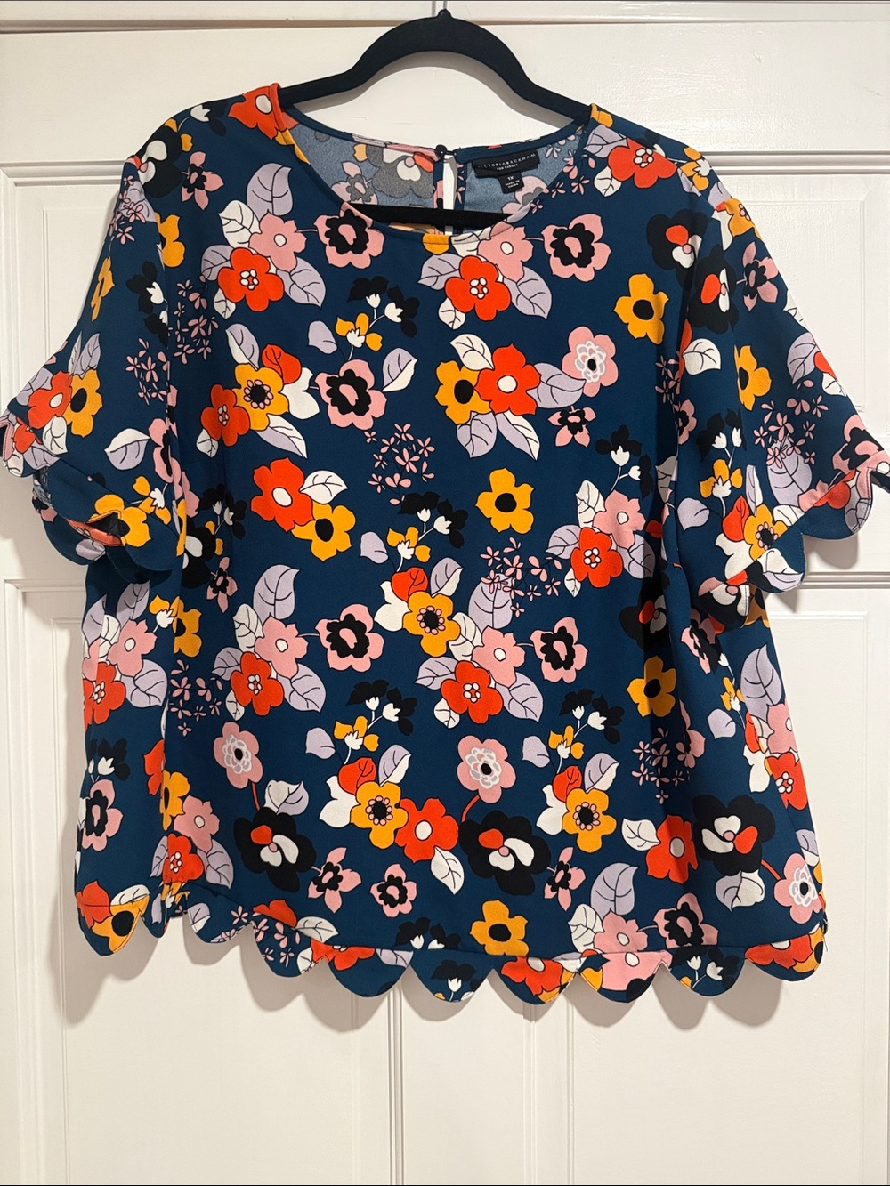 Victoria Beckham for Target Navy Floral Scallop-Hem Short Sleeve Top